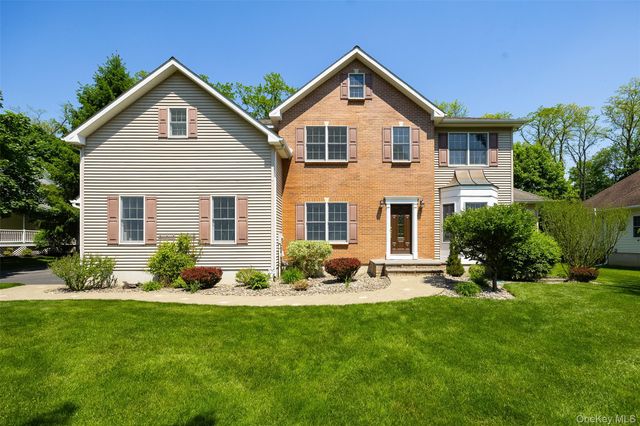 25 Evergreen Avenue, Poughkeepsie, NY 12601