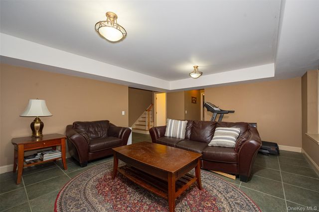 25 Evergreen Avenue, Poughkeepsie, NY 12601