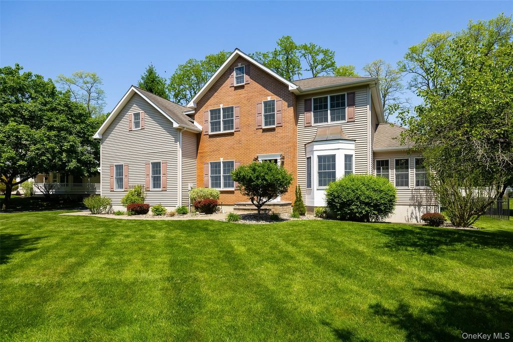 25 Evergreen Avenue, Poughkeepsie, NY 12601