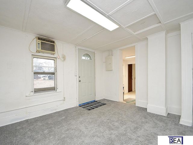 2330 N 69 Street, Omaha, NE 68104