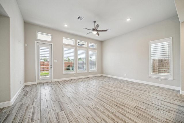 10210 Water Harbor Drive, Missouri City, TX 77459