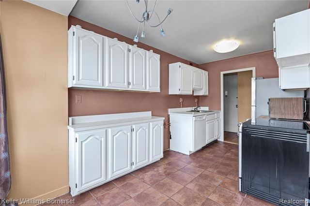 8900 Jefferson Avenue 204, Detroit, MI 48214