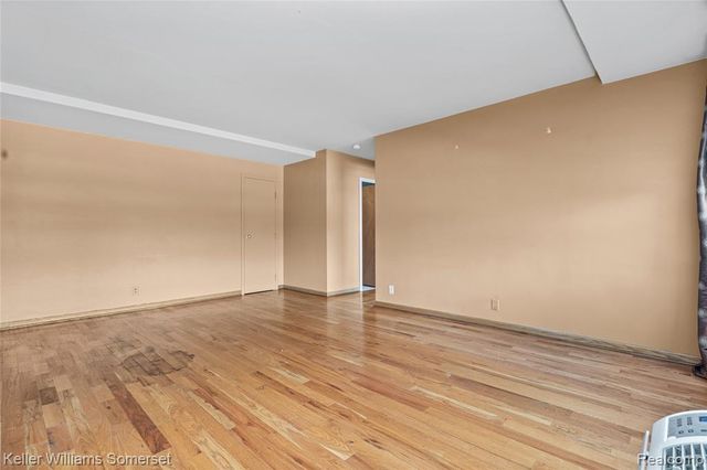 8900 Jefferson Avenue 204, Detroit, MI 48214
