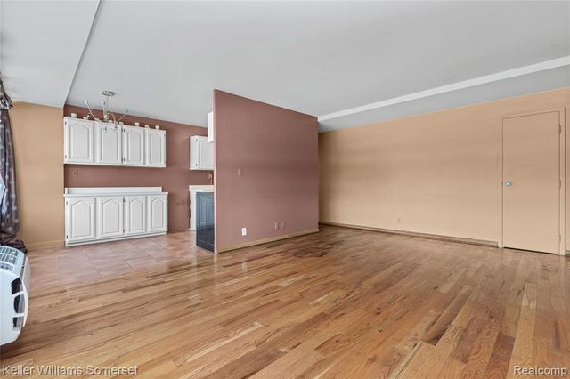 8900 Jefferson Avenue 204, Detroit, MI 48214