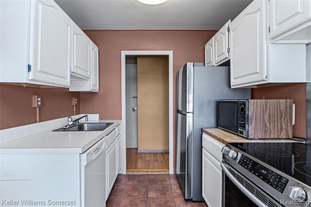 8900 Jefferson Avenue 204, Detroit, MI 48214