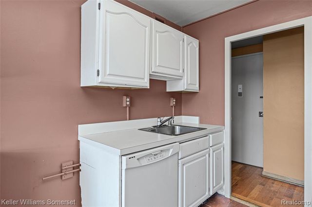 8900 Jefferson Avenue 204, Detroit, MI 48214