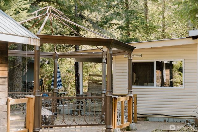 32 4 Branch Circle, Deming, WA 98244