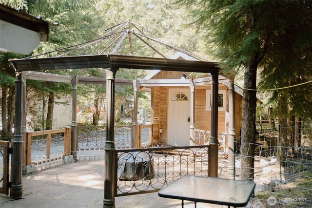 32 4 Branch Circle, Deming, WA 98244