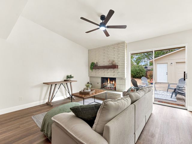 914 Prestwick Lane, Richardson, TX 75080