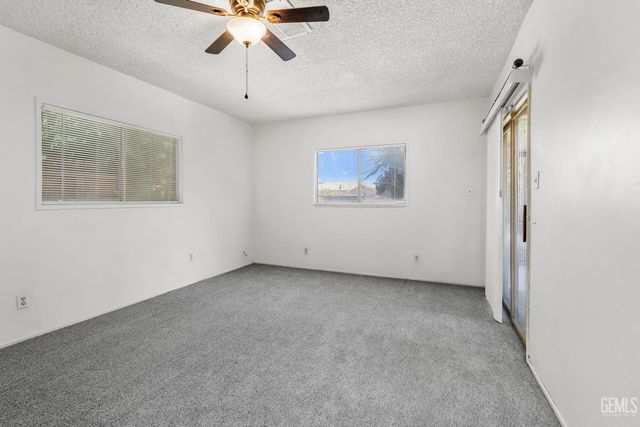 228 Donna Avenue, Bakersfield, CA 93304