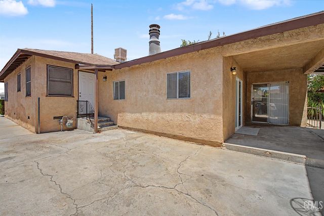 228 Donna Avenue, Bakersfield, CA 93304