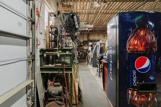 272 Sawyer St, New Bedford, MA 02746