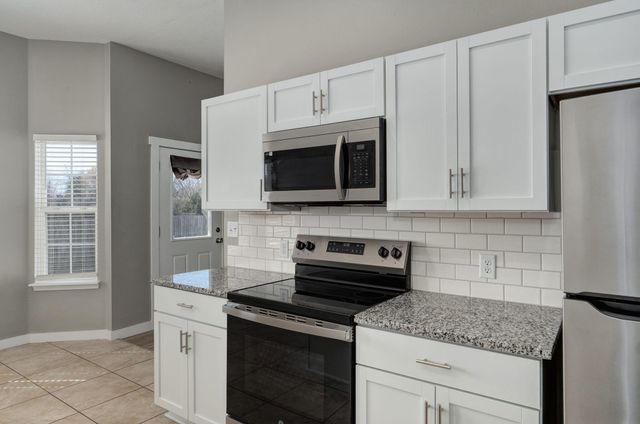 2782 W Lasalle Street, Springfield, MO 65807