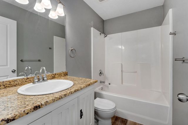 2782 W Lasalle Street, Springfield, MO 65807