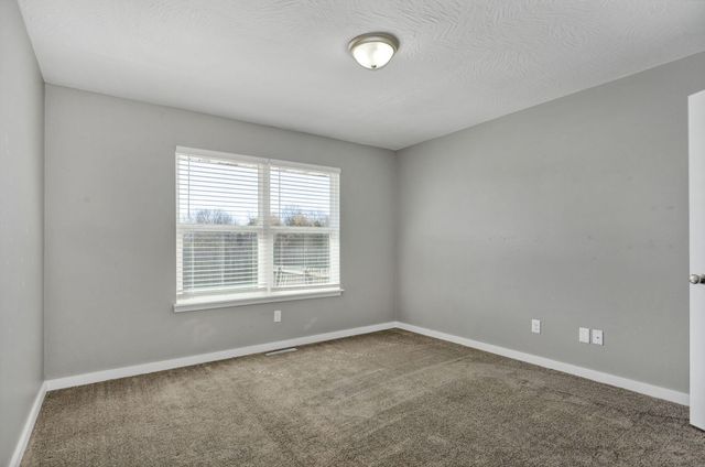 2782 W Lasalle Street, Springfield, MO 65807