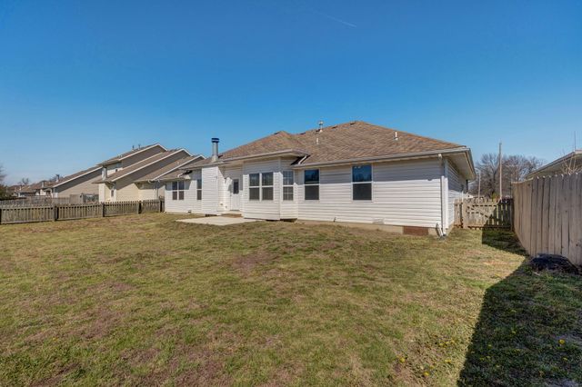 2782 W Lasalle Street, Springfield, MO 65807