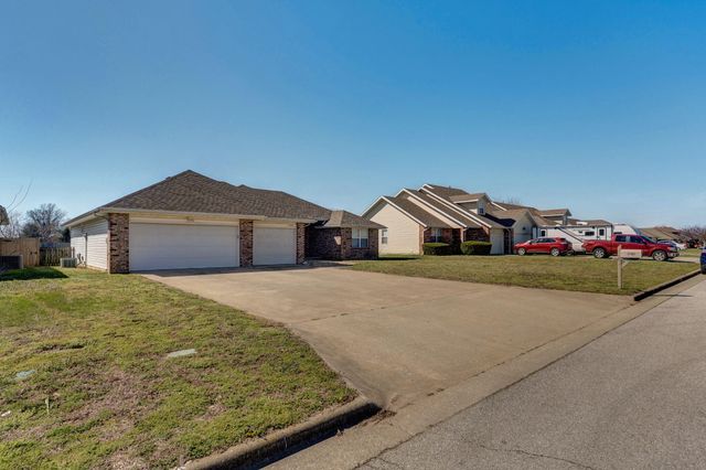 2782 W Lasalle Street, Springfield, MO 65807