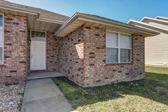 2782 W Lasalle Street, Springfield, MO 65807