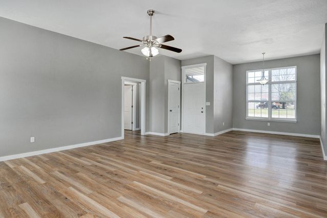 2782 W Lasalle Street, Springfield, MO 65807