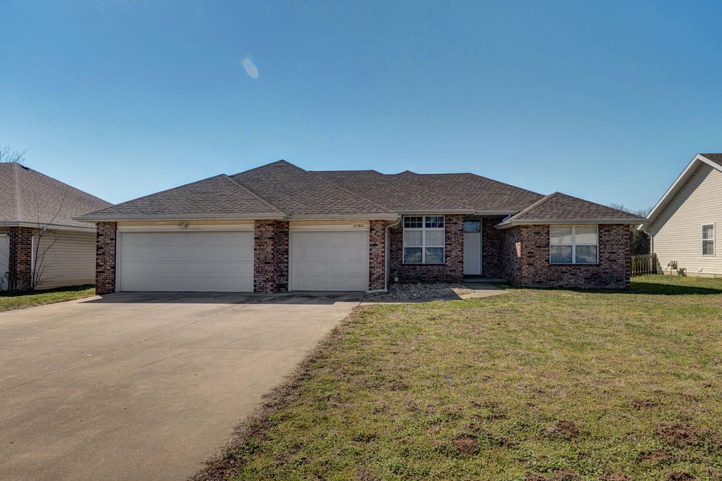 2782 W Lasalle Street, Springfield, MO 65807