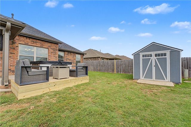 1010 Trailwood Street, Tontitown, AR 72762