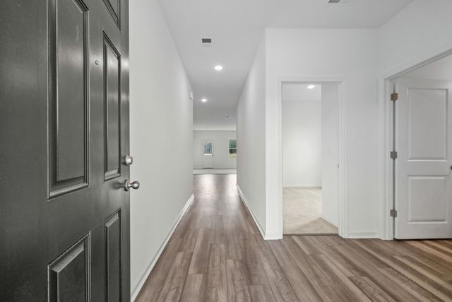 312 Sporting Dr, Aynor, SC 29511