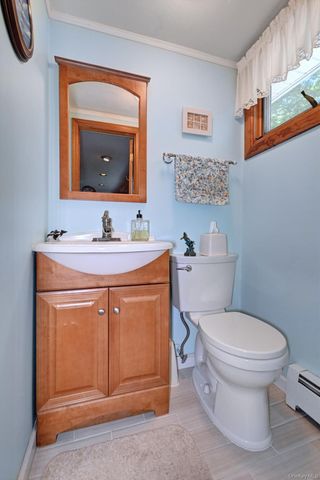 21 Aspen Street, Port Jefferson Station, NY 11776