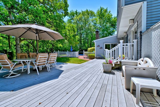 21 Aspen Street, Port Jefferson Station, NY 11776