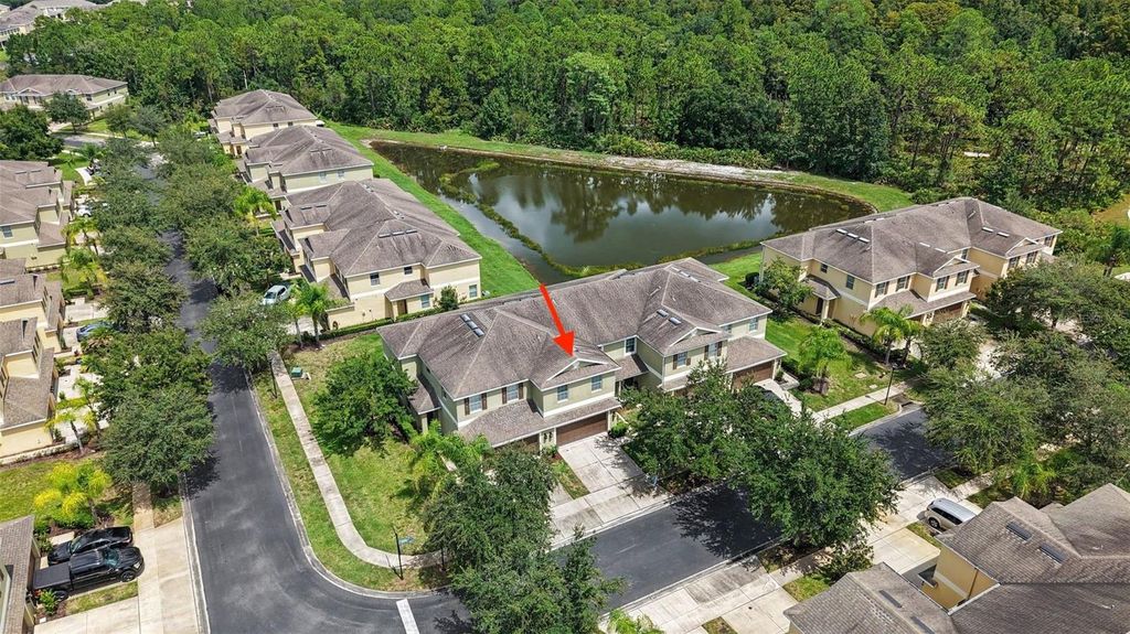 Image 4 of property listing at 8604 FIDDLELEAF COURT, Tampa, FL 33647