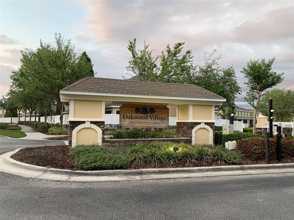 Image 31 of property listing at 8604 FIDDLELEAF COURT, Tampa, FL 33647