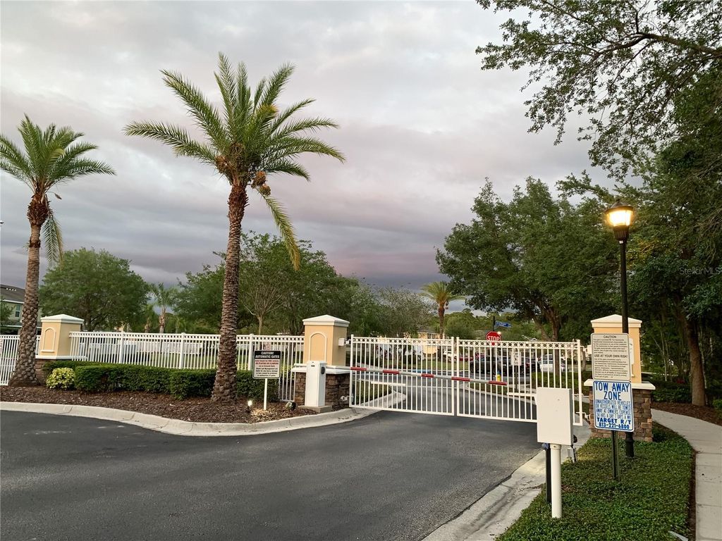 Image 32 of property listing at 8604 FIDDLELEAF COURT, Tampa, FL 33647