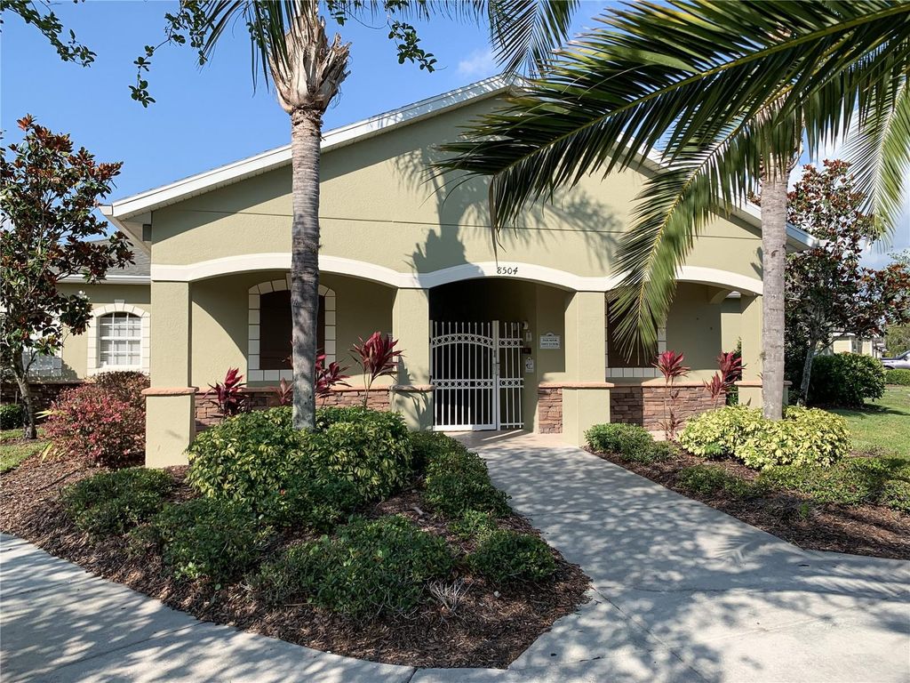 Image 34 of property listing at 8604 FIDDLELEAF COURT, Tampa, FL 33647