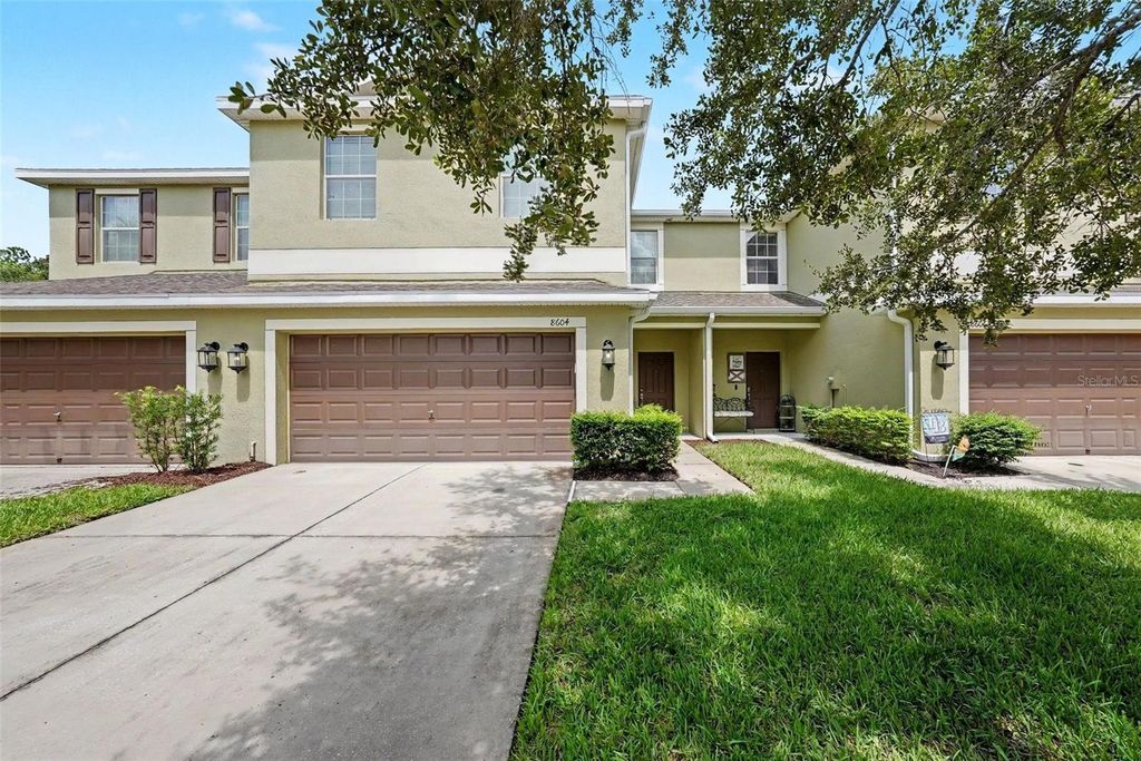 Image 6 of property listing at 8604 FIDDLELEAF COURT, Tampa, FL 33647