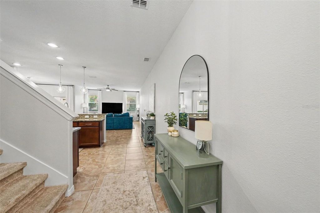 Image 7 of property listing at 8604 FIDDLELEAF COURT, Tampa, FL 33647