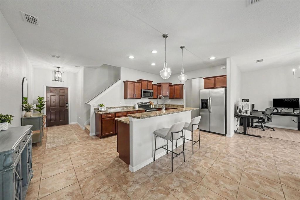 Image 9 of property listing at 8604 FIDDLELEAF COURT, Tampa, FL 33647