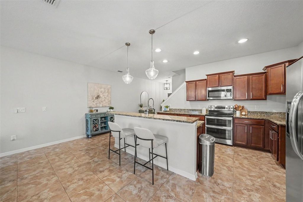 Image 10 of property listing at 8604 FIDDLELEAF COURT, Tampa, FL 33647