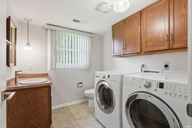 5613 Lionel Drive, Fort Wayne, IN 46815