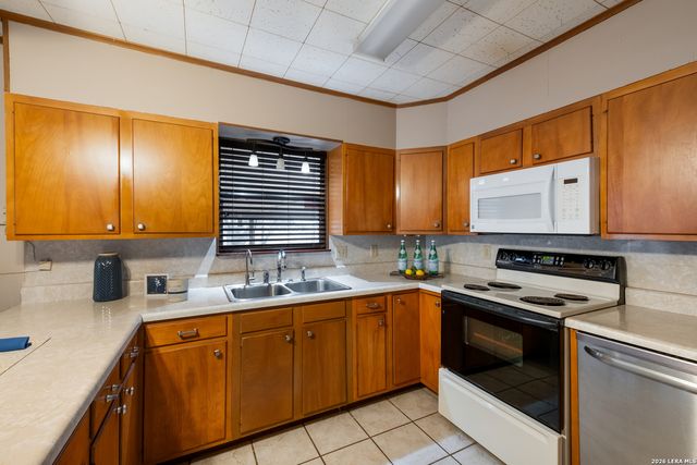 409 S Timberhill, Marble Falls, TX 78654