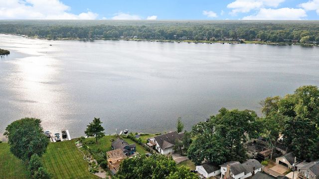 11010 Gourdneck Lake Drive, Portage, MI 49002