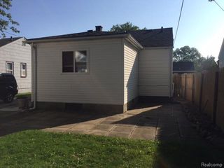 21801 Shakespeare Avenue, Eastpointe, MI 48021