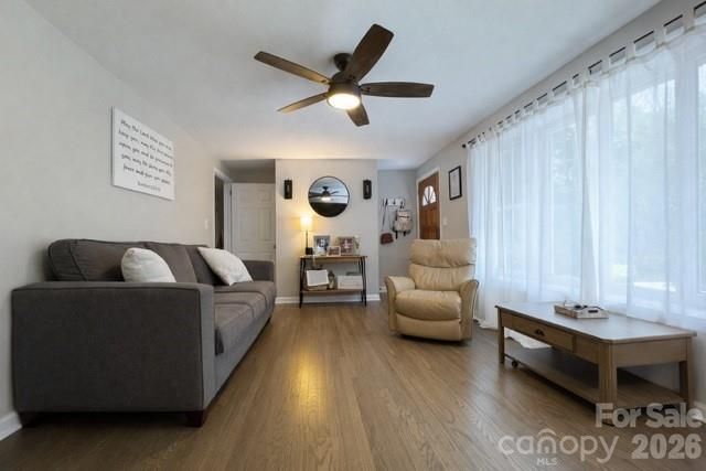 1130 27th Avenue NE, Hickory, NC 28601