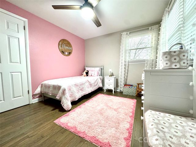 1130 27th Avenue NE, Hickory, NC 28601