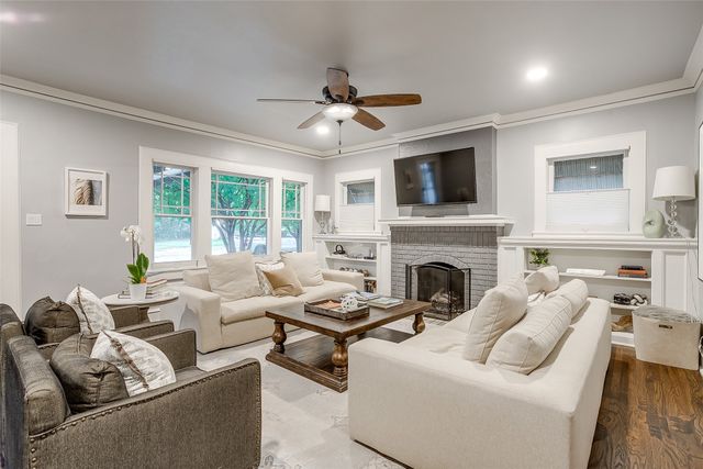 3908 Clarke Avenue, Fort Worth, TX 76107