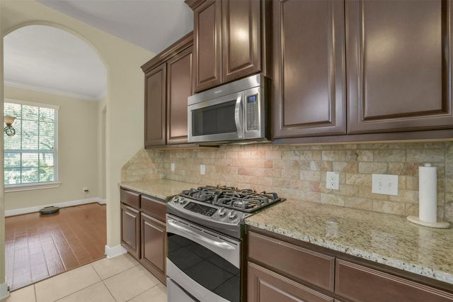 110 N Victoriana Circle, The Woodlands, TX 77389