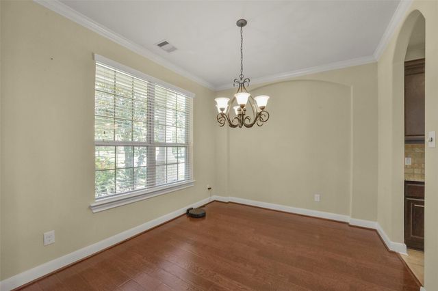 110 N Victoriana Circle, The Woodlands, TX 77389
