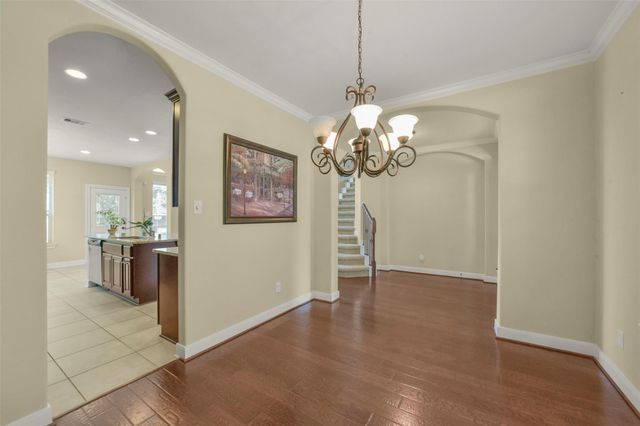110 N Victoriana Circle, The Woodlands, TX 77389