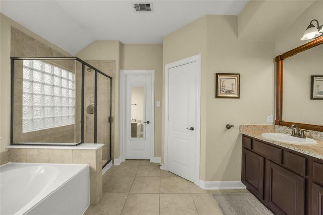 110 N Victoriana Circle, The Woodlands, TX 77389