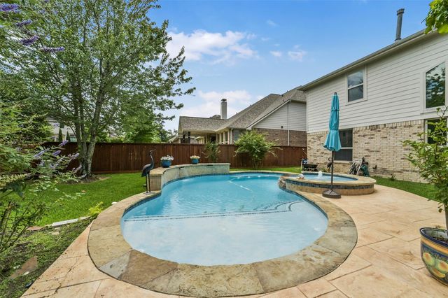 110 N Victoriana Circle, The Woodlands, TX 77389