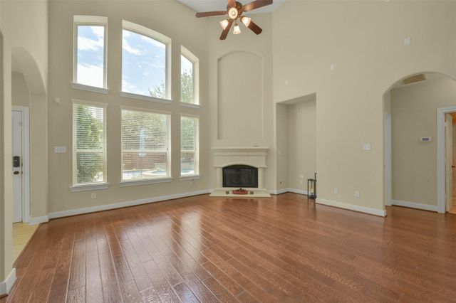 110 N Victoriana Circle, The Woodlands, TX 77389