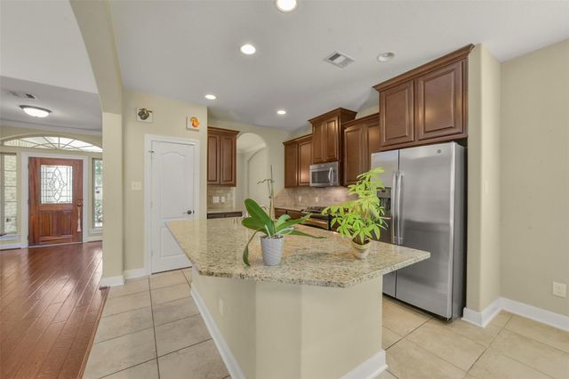 110 N Victoriana Circle, The Woodlands, TX 77389